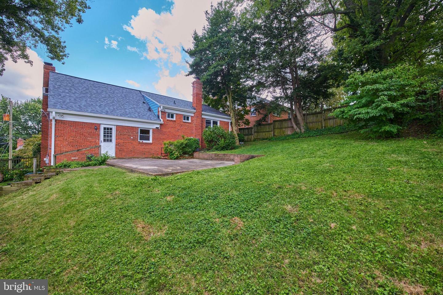 Property Photo:  5911 5th Street N  VA 22203 