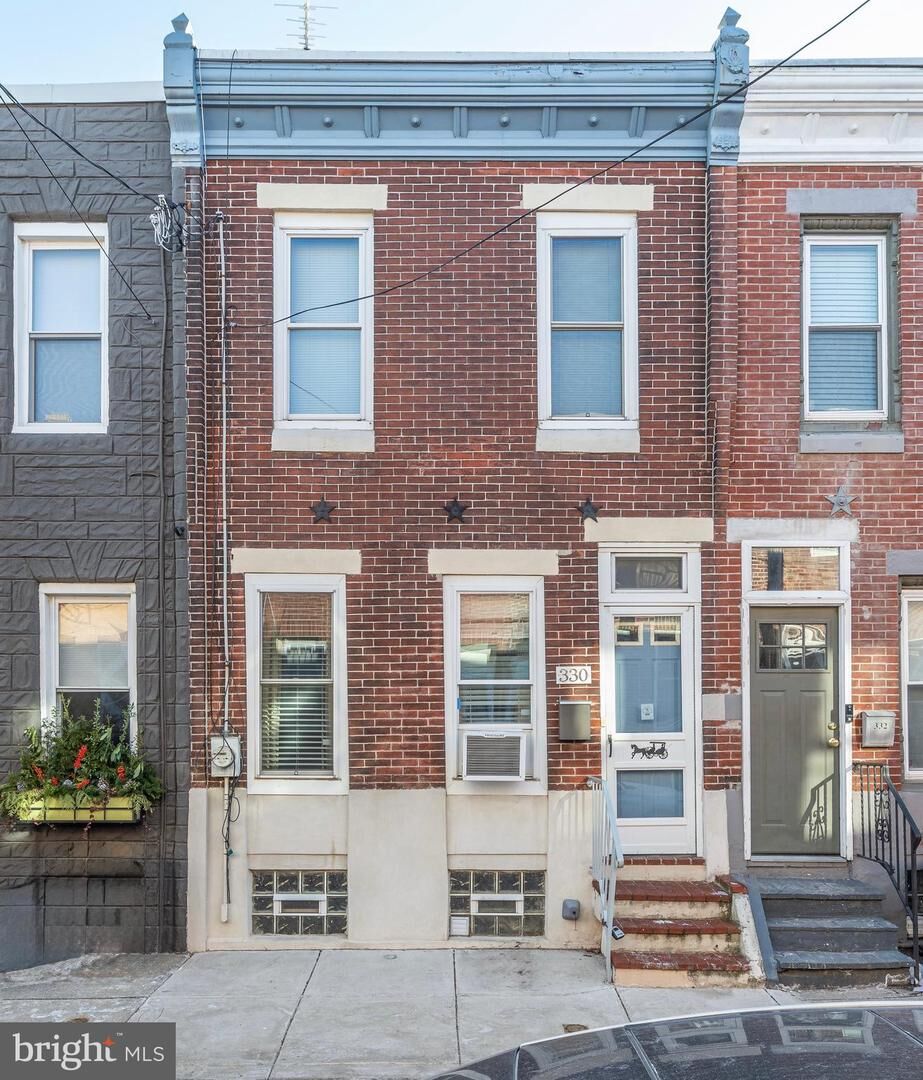 Property Photo:  330 Mercy Street  PA 19148 