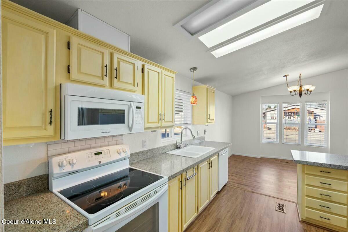Property Photo: 1942 W Yorkshire Ave ID 83815