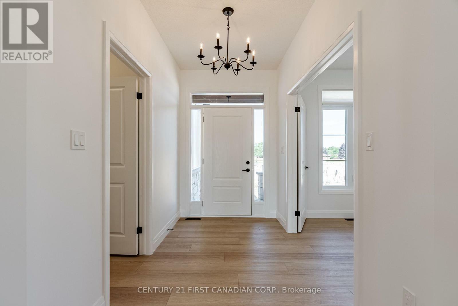 Property Photo:  20 Postma Crescent  ON N0M 1A0 