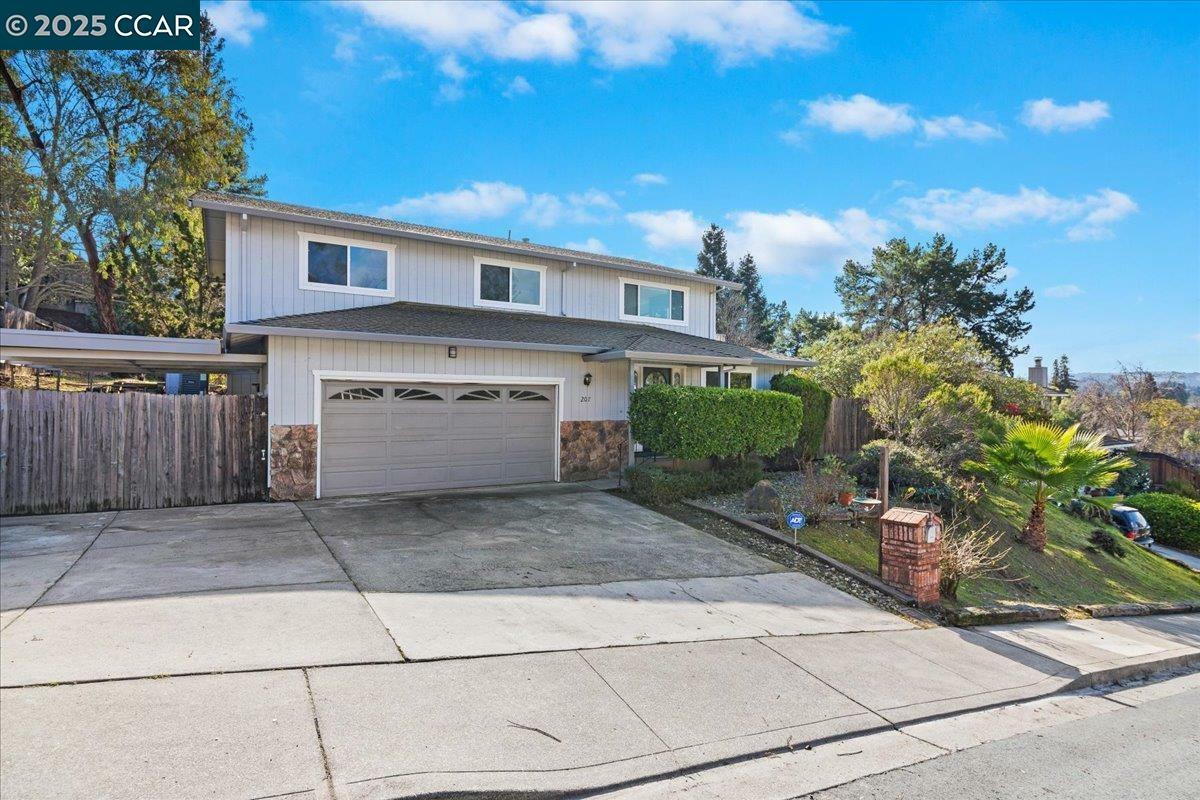 Property Photo: 207 Midway Dr CA 94553