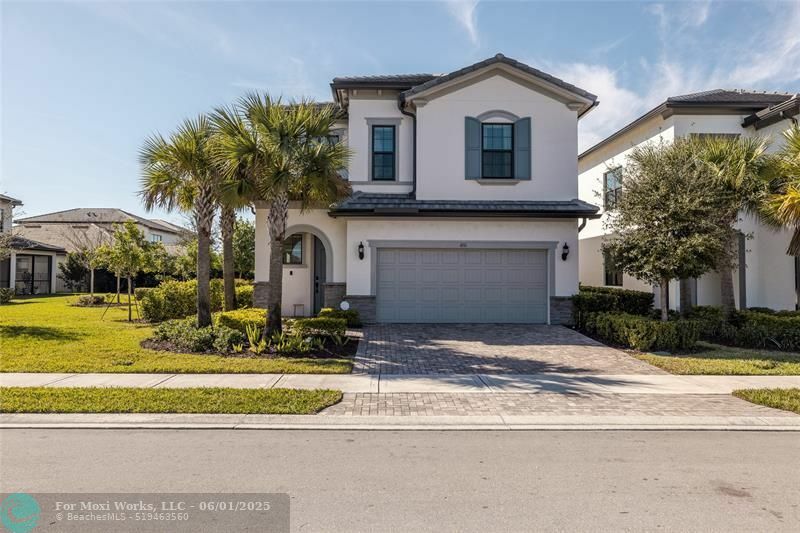 Property Photo:  4511 E Pinehurst Trl  FL 33309 