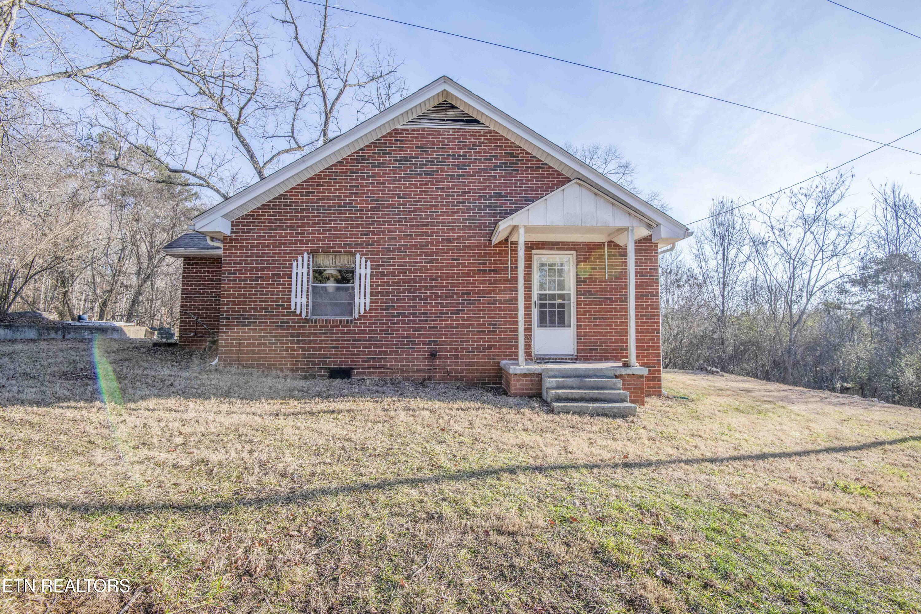 Property Photo:  1876 E Old Topside Rd  TN 37777 