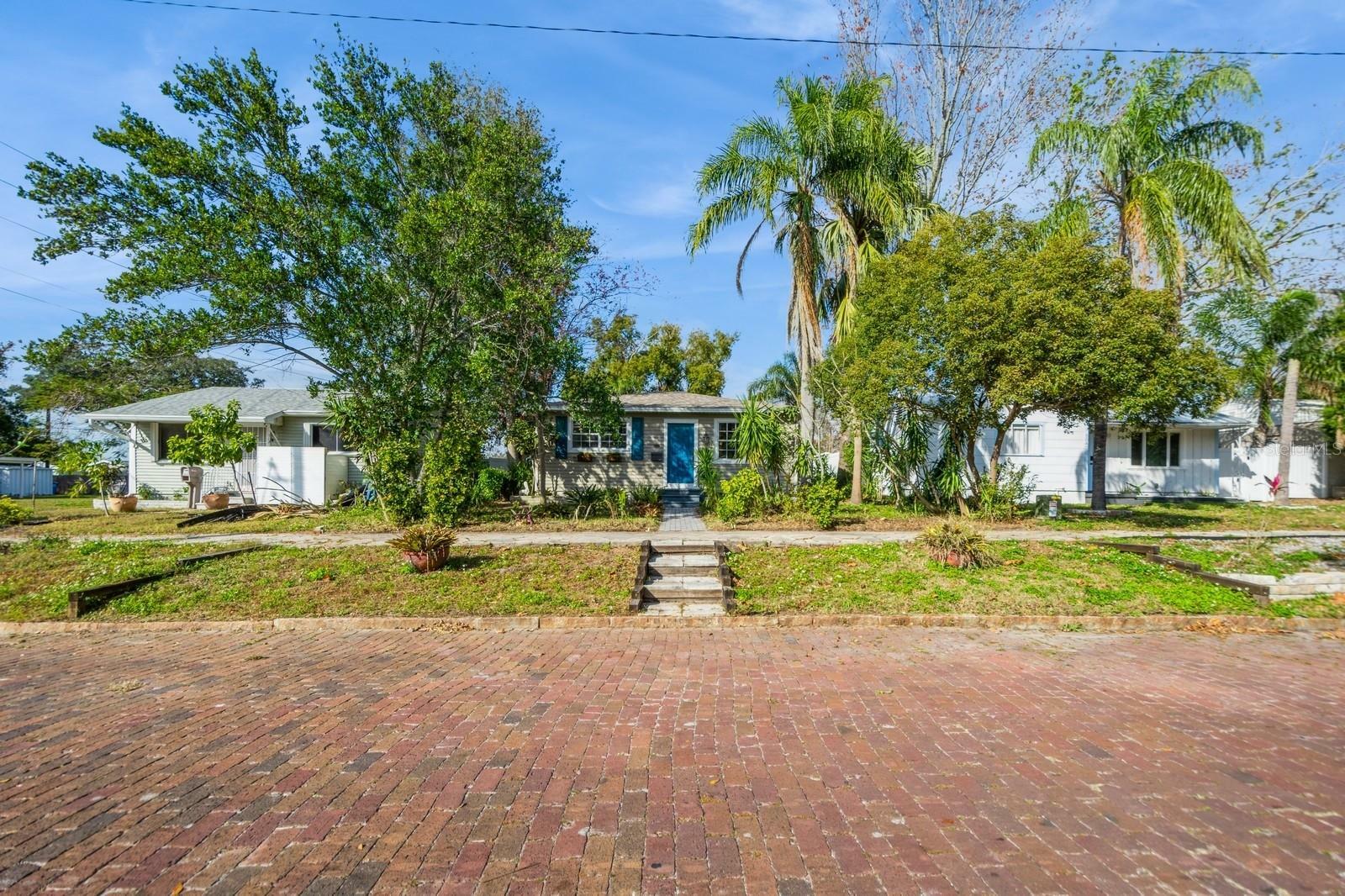 Property Photo: 5053 3rd Avenue N FL 33710