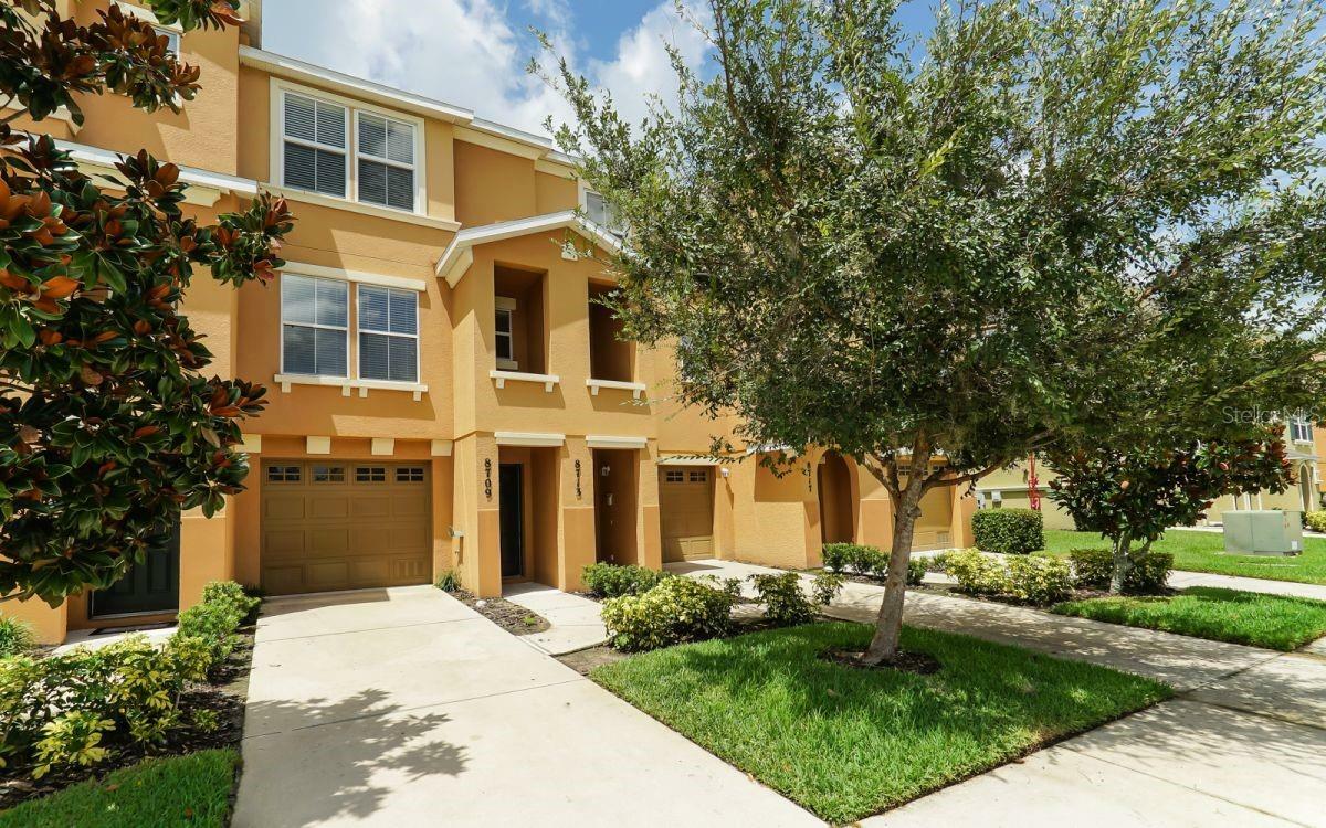 Property Photo:  8713 Spruce Hills Court  FL 34202 