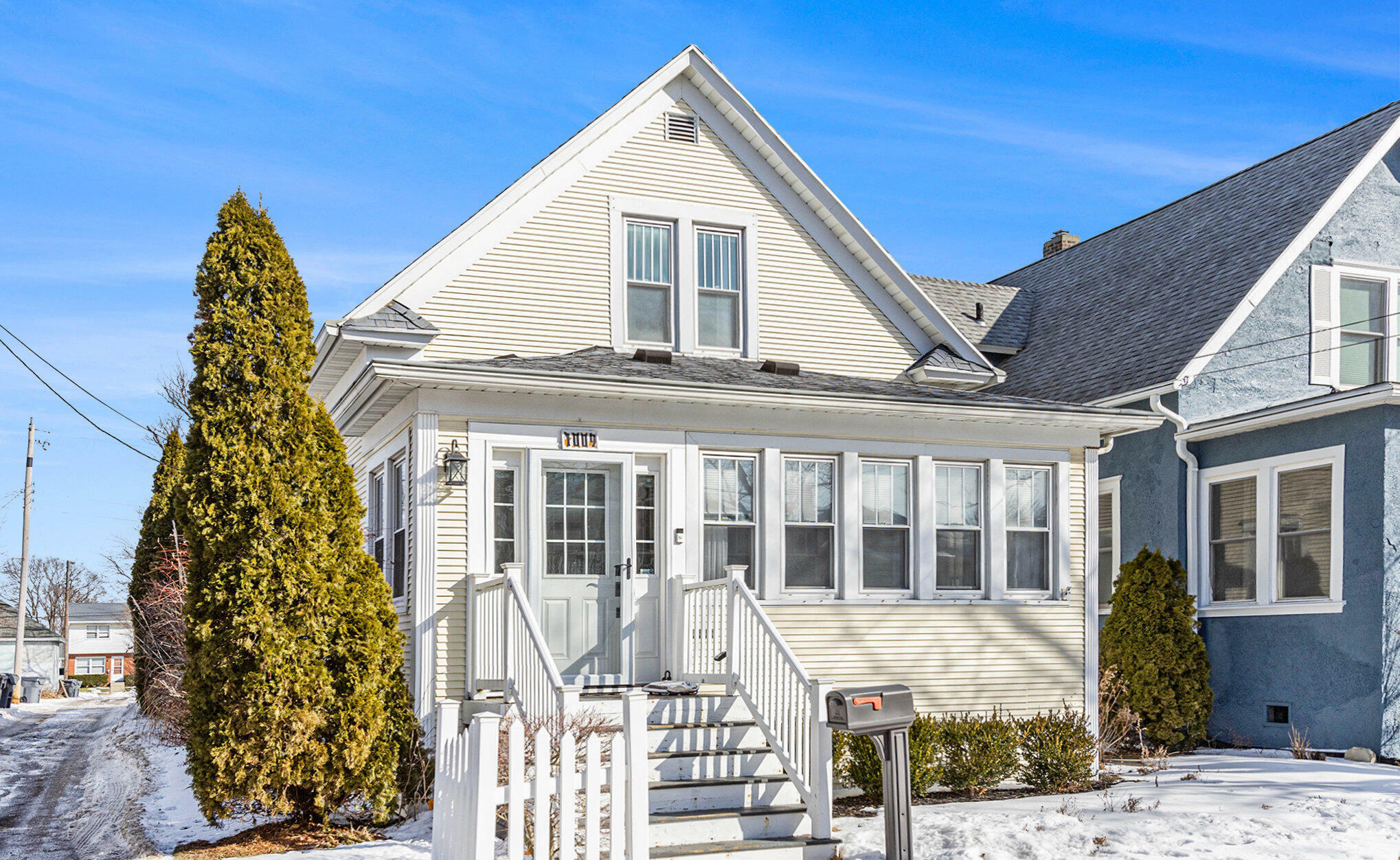 1009 Pearl Street  St. Joseph MI 49085 photo