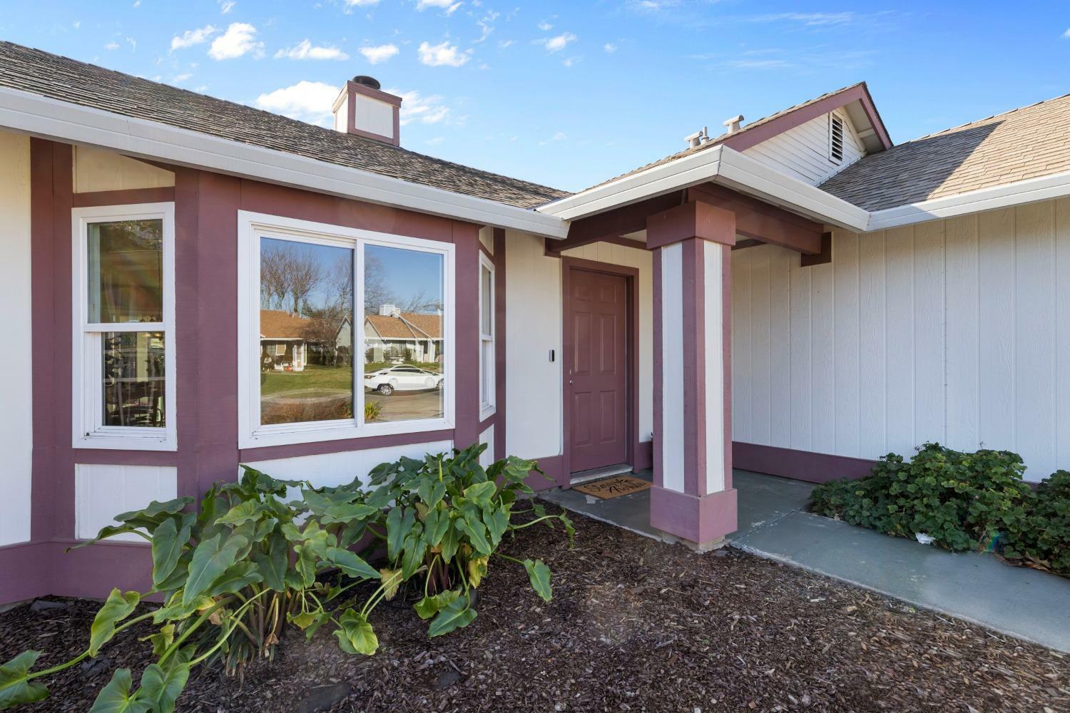 Property Photo:  4824 Amblebrook Way  CA 95823 