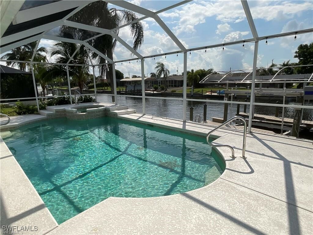 Property Photo:  3418 SE 19th Avenue  FL 33904 