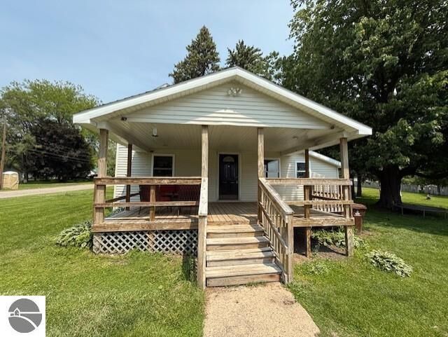 Property Photo:  522 Teman Street  MI 48880 