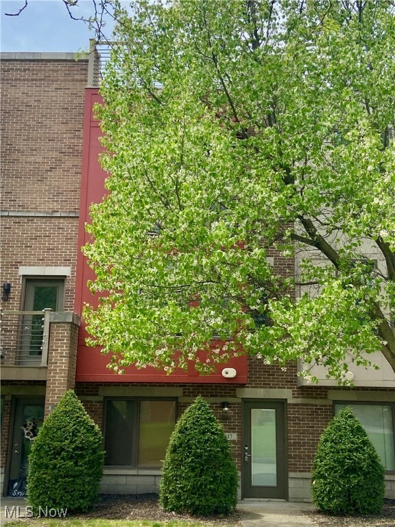 Property Photo: 1417 Slate Court OH 44118