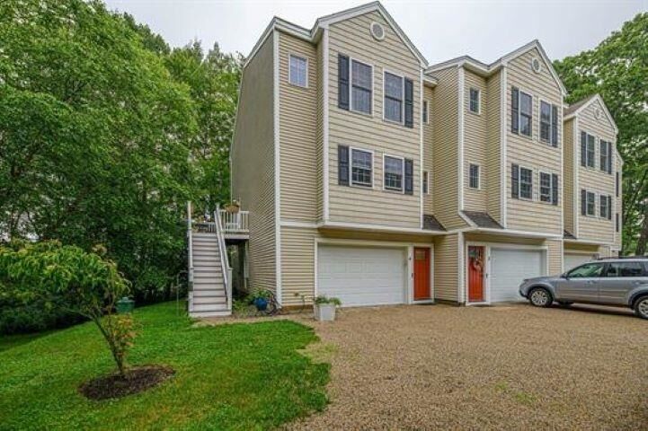 Property Photo:  10 Hemlock Street  NH 03842 