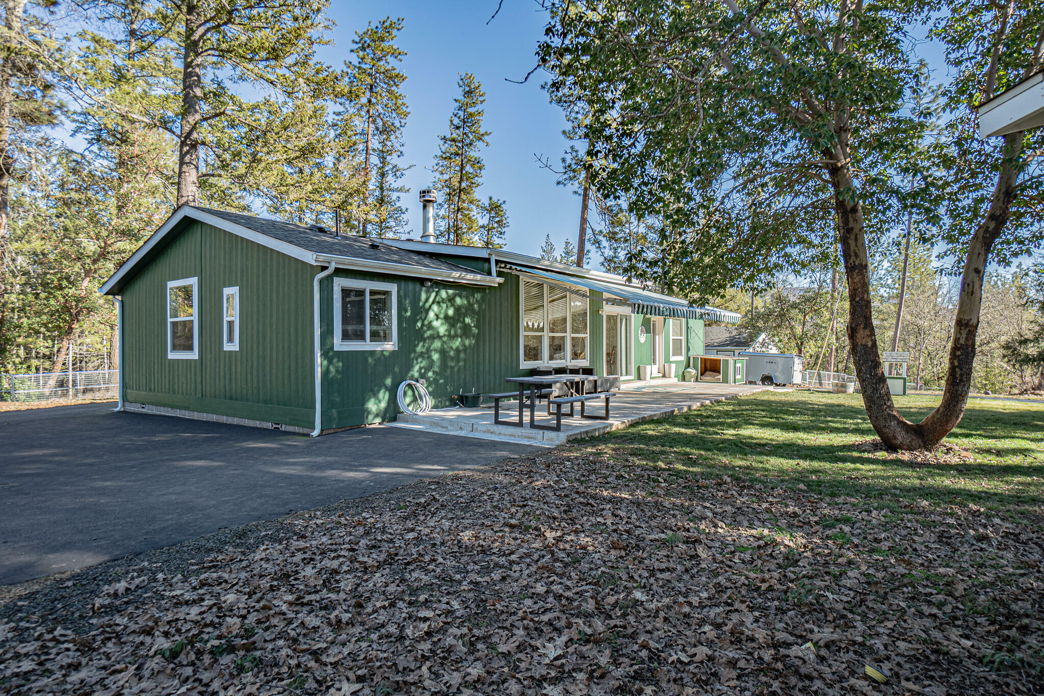 Property Photo:  5540 Rogue River Drive  OR 97524 