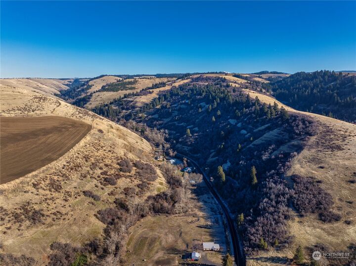 Property Photo: 0 Biscuit Ridge Rd WA 99361