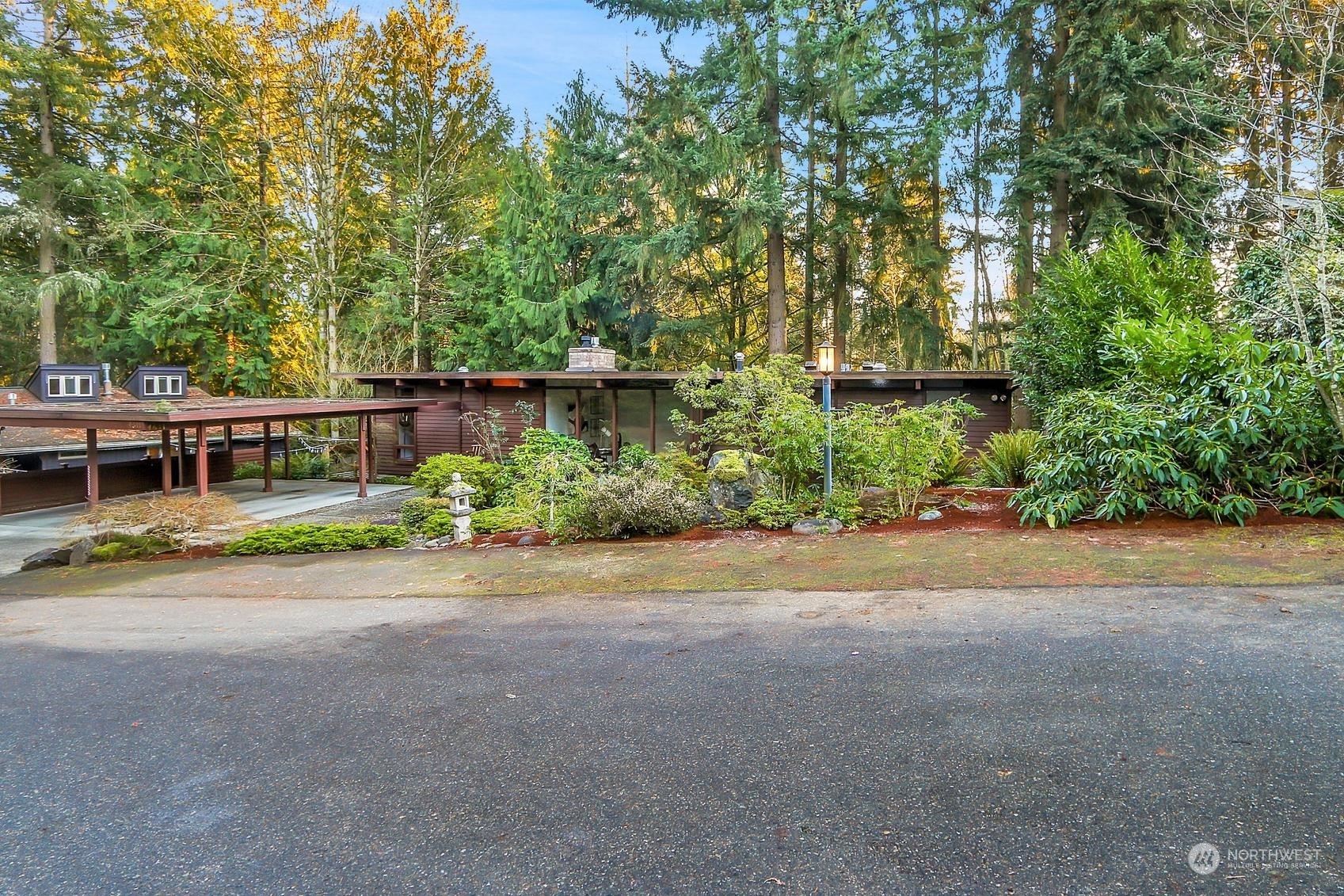 Property Photo:  4611 NE 192nd Street  WA 98155 