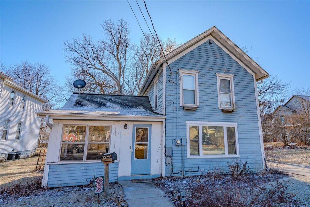 Property Photo:  517 Oak Street  WI 53589 