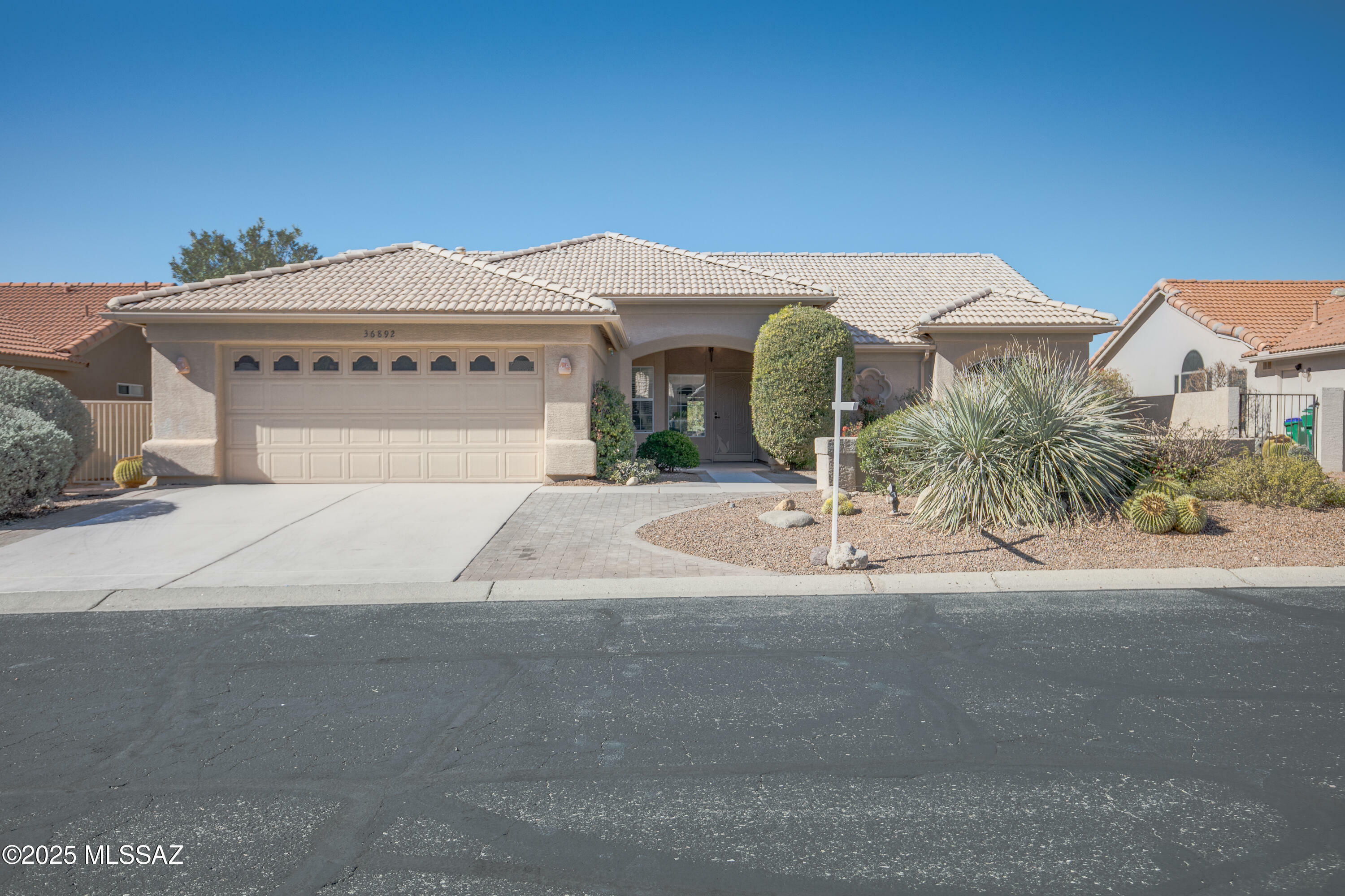 Property Photo:  36892 S Golf Course Dr Drive  AZ 85739 