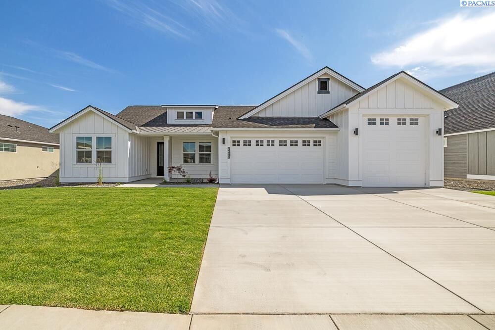 Property Photo:  12110 Dunsmuir Dr.  WA 99301 