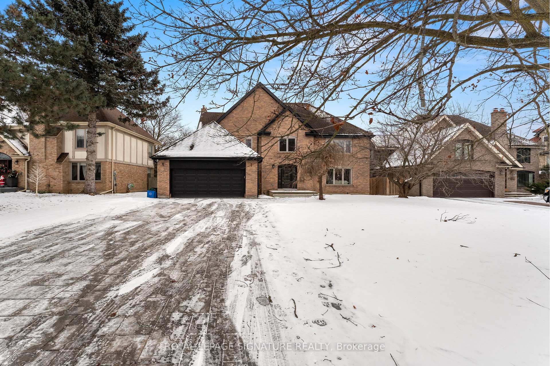 Property Photo: 108 Winchester Lane ON L4C 6Y7