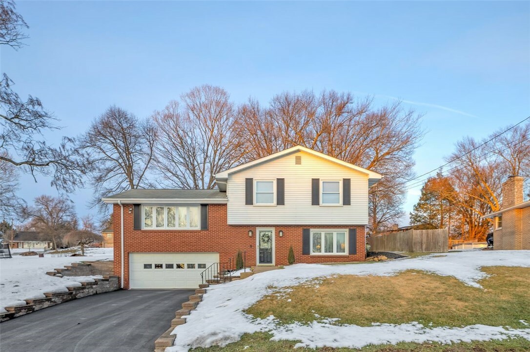 Property Photo:  240 Laura Drive  PA 15068 