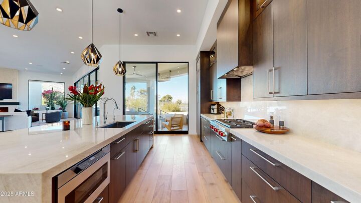 Property Photo:  5724 N Echo Canyon Drive  AZ 85018 