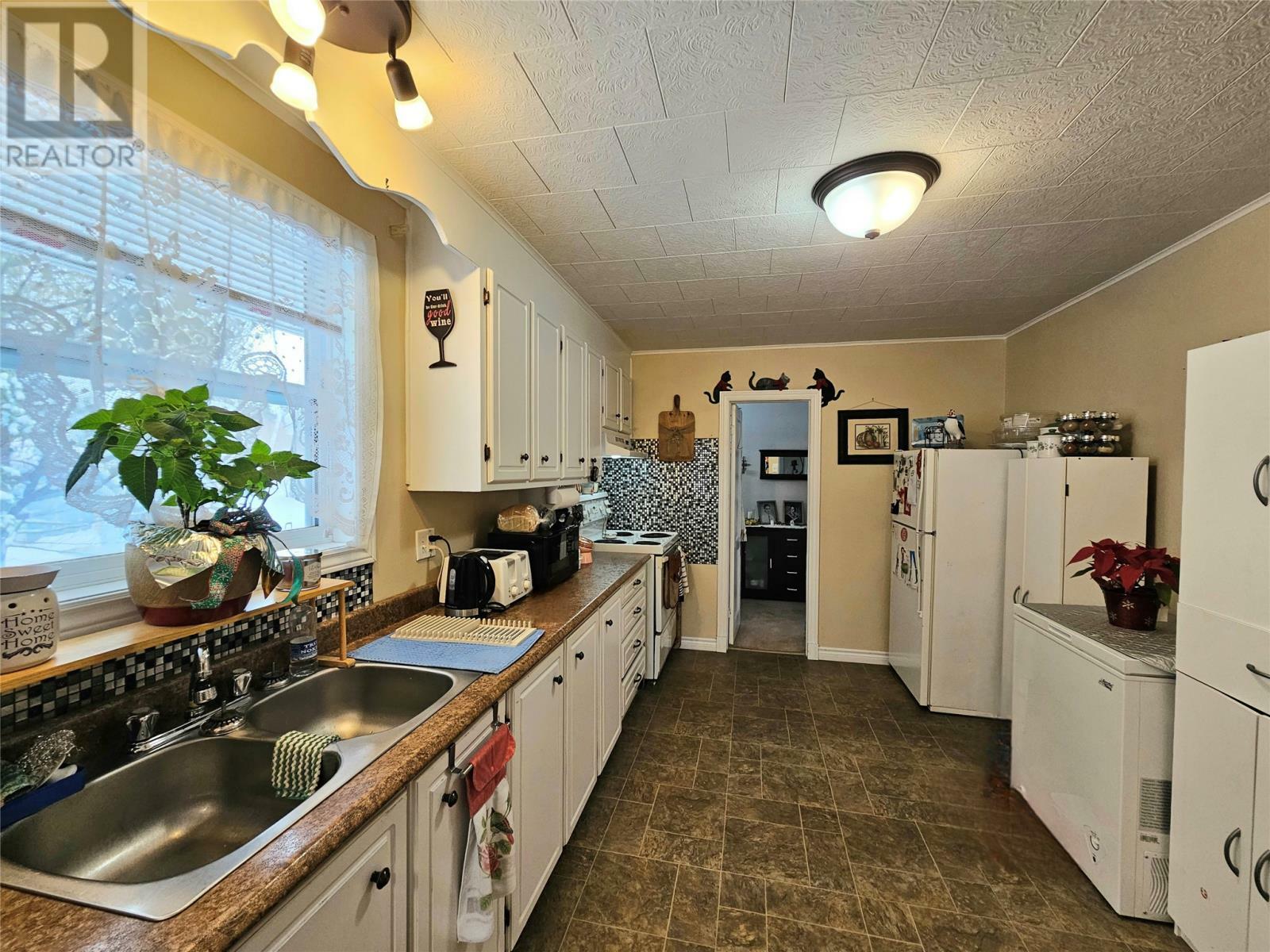 Property Photo:  6 Hillcrest Road  NL A2H 1N6 