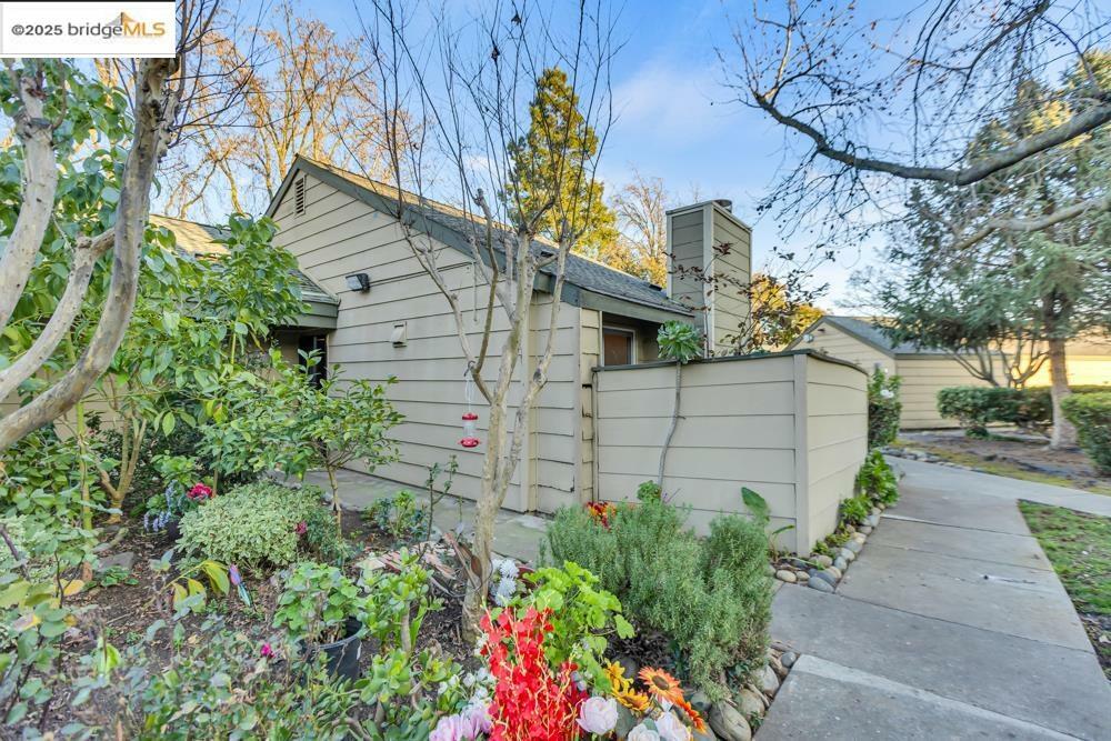 8216 Center Pkwy 27  Sacramento CA 95823 photo