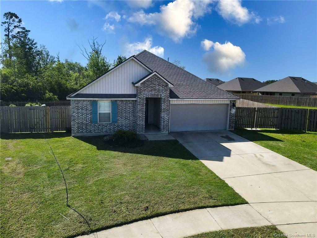 Property Photo: 3741 Barn Owl Drive LA 70615
