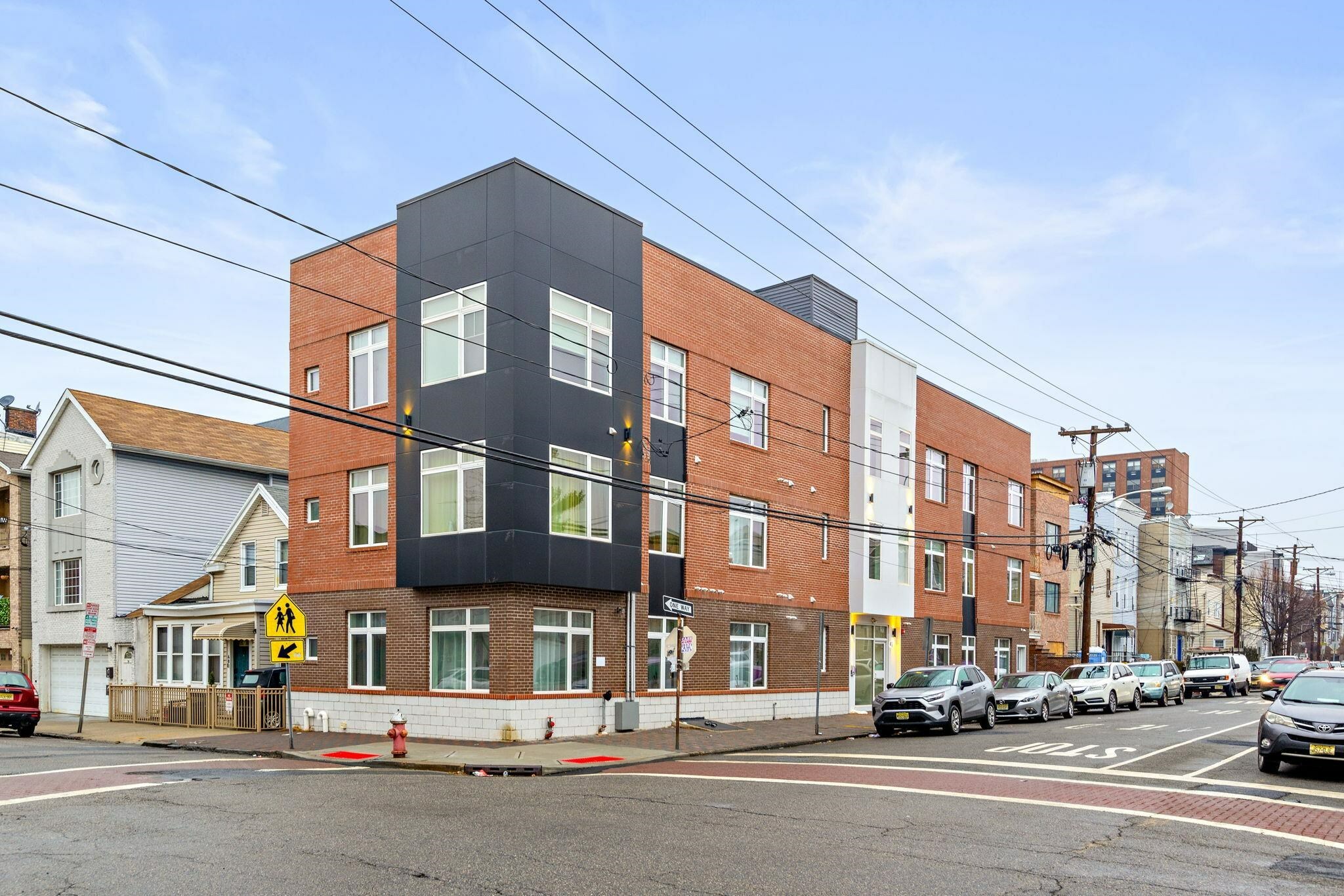 Property Photo: 47 Hancock Ave 2-02 NJ 07307
