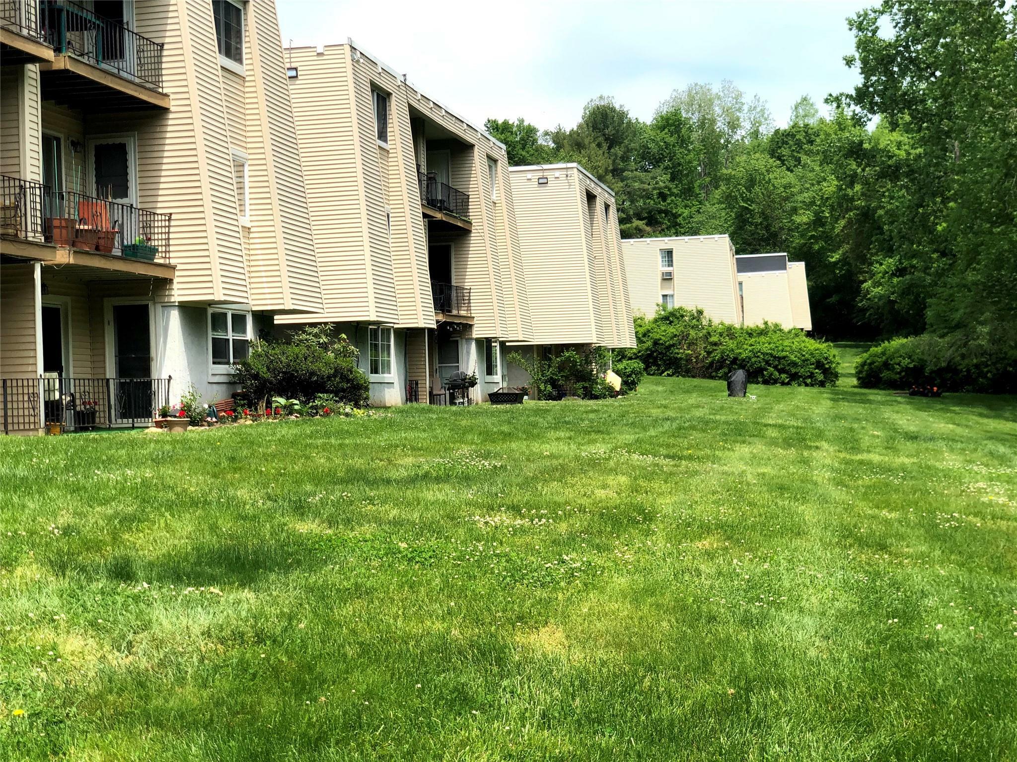 Property Photo:  408 Fox Run Lane  NY 10512 