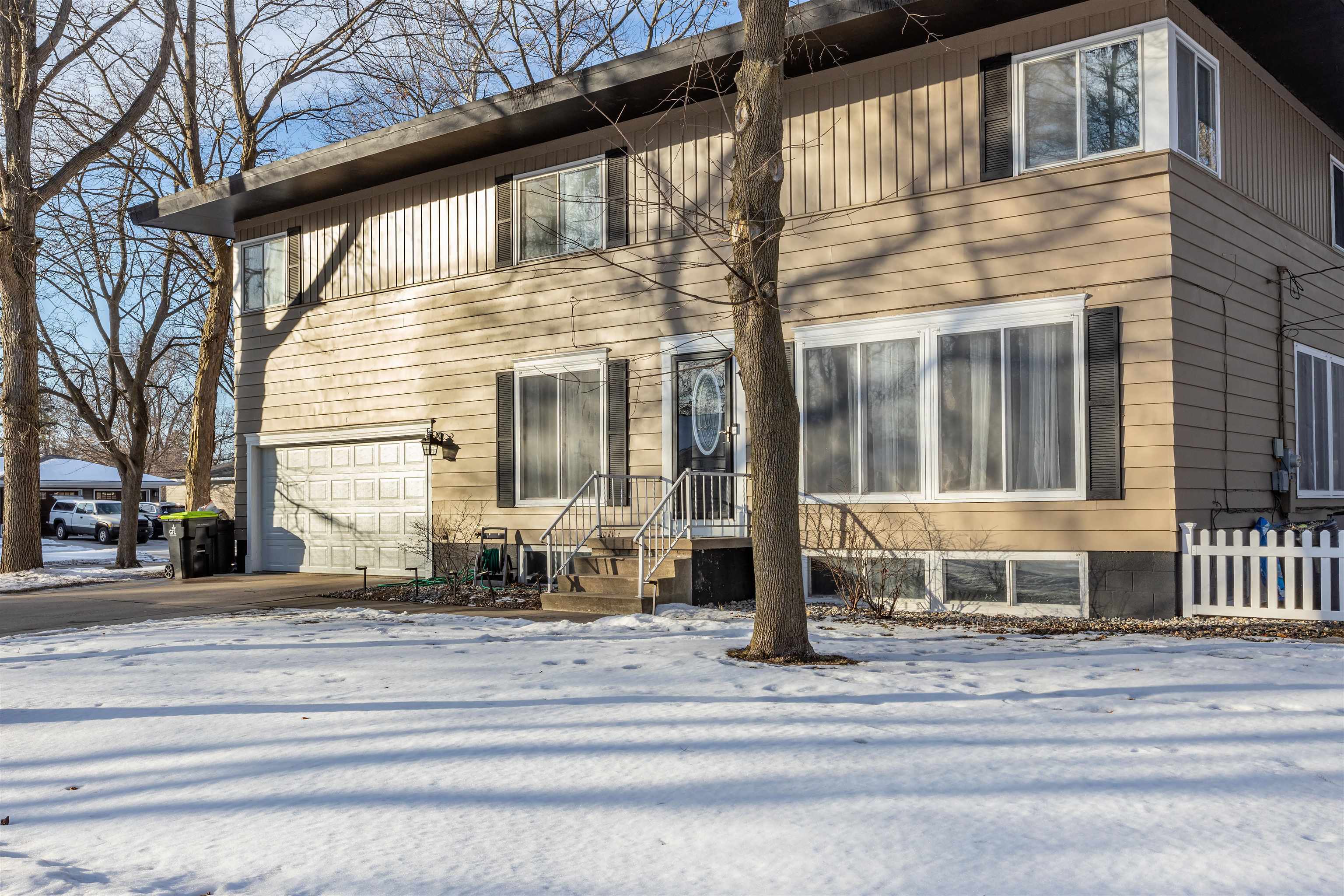 Property Photo:  2501 E Sugnet  MI 48642 