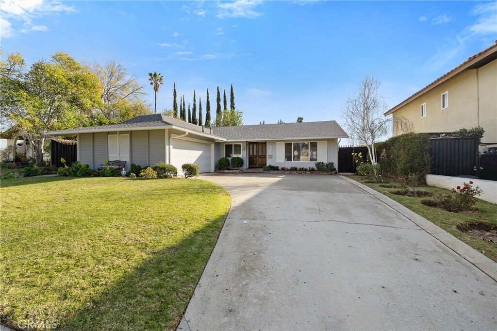 Property Photo: 20800 Tulsa Street CA 91311