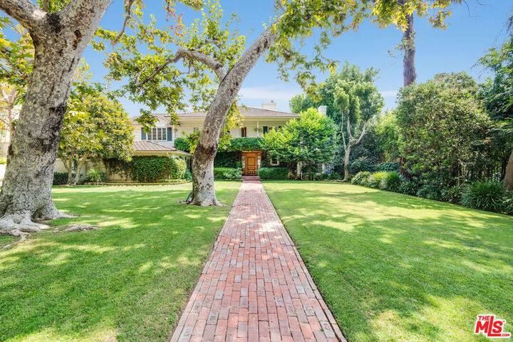 Property Photo: 718 N Palm Drive CA 90210