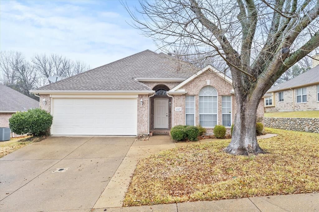 Property Photo: 1527 Murphy Drive TX 75087