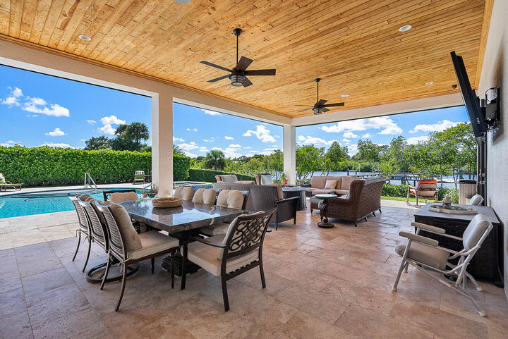 Property Photo: 201 SE Fiore Bello FL 34952