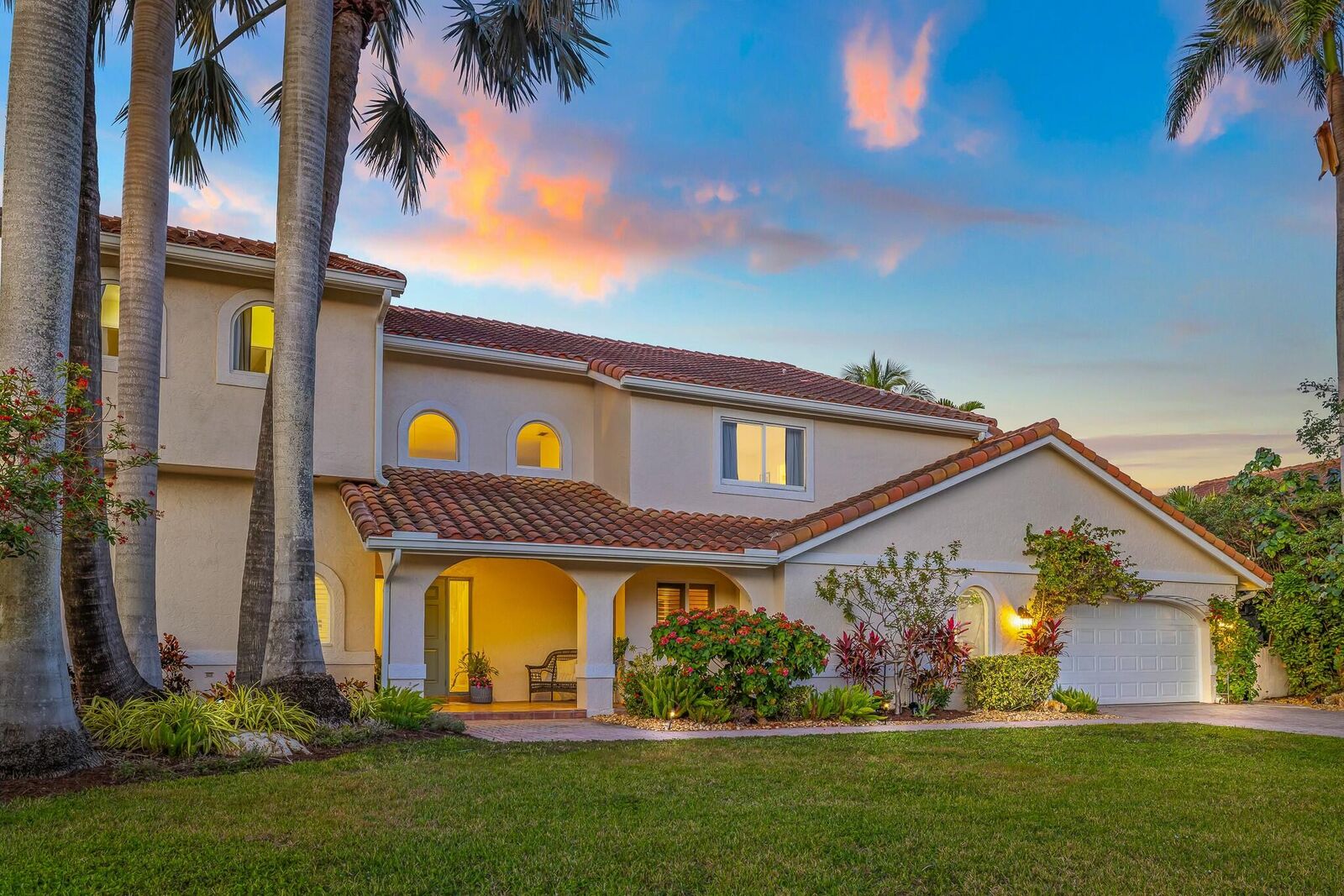 Property Photo:  915 Hyacinth Drive  FL 33483 
