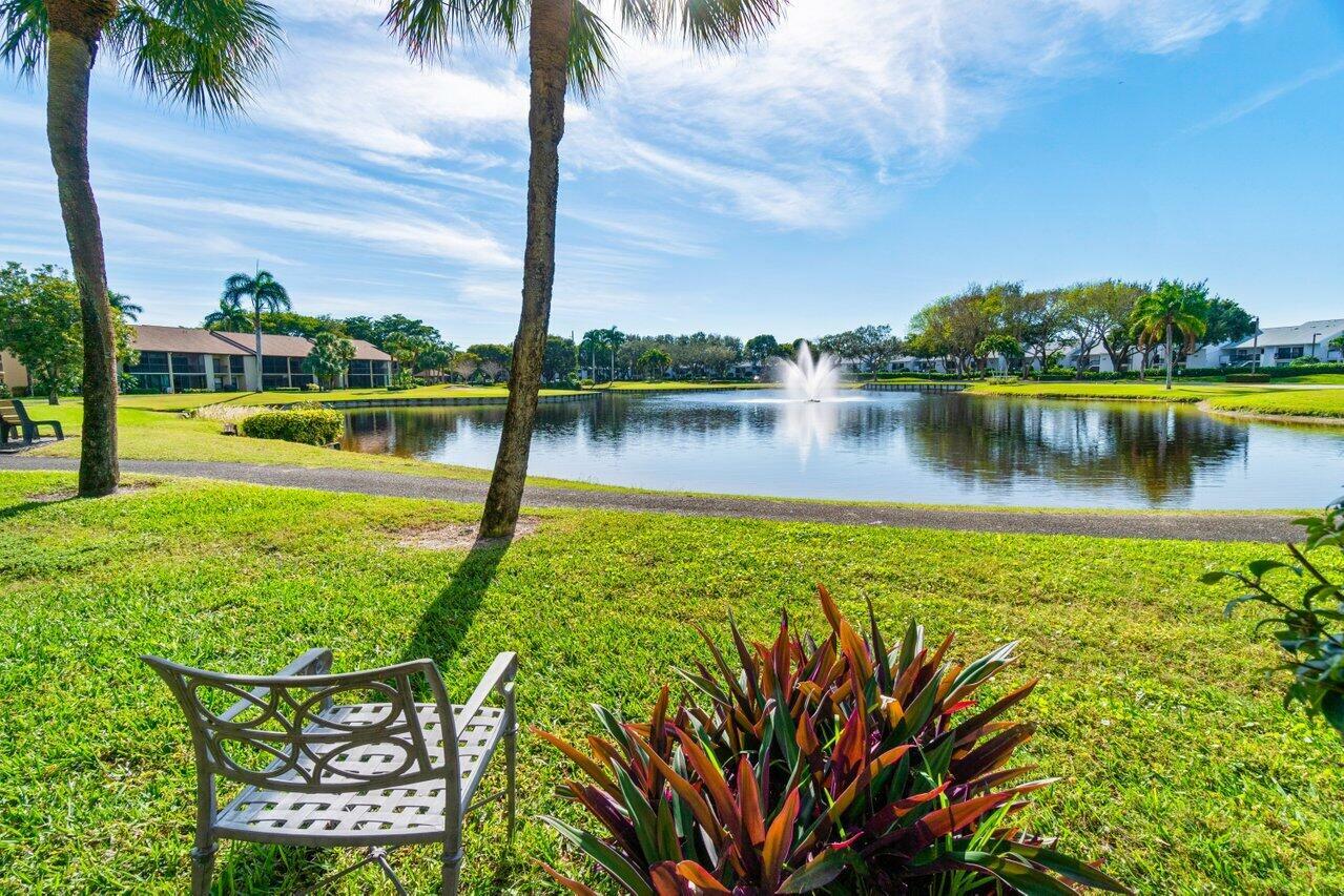 Property Photo: 5188 Oak Hill Lane 1112 FL 33484