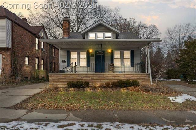 Property Photo:  235 E Oakridge Avenue  MI 48220 