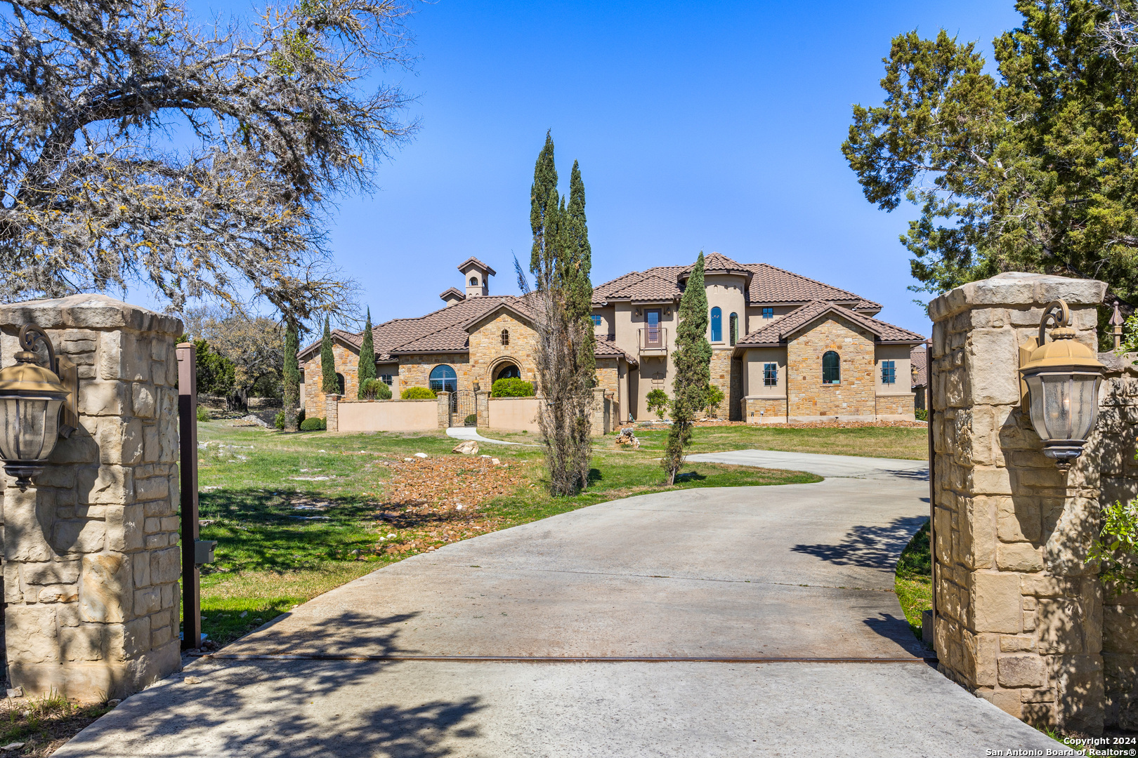 Property Photo:  104 Falcon Crest  TX 78006 