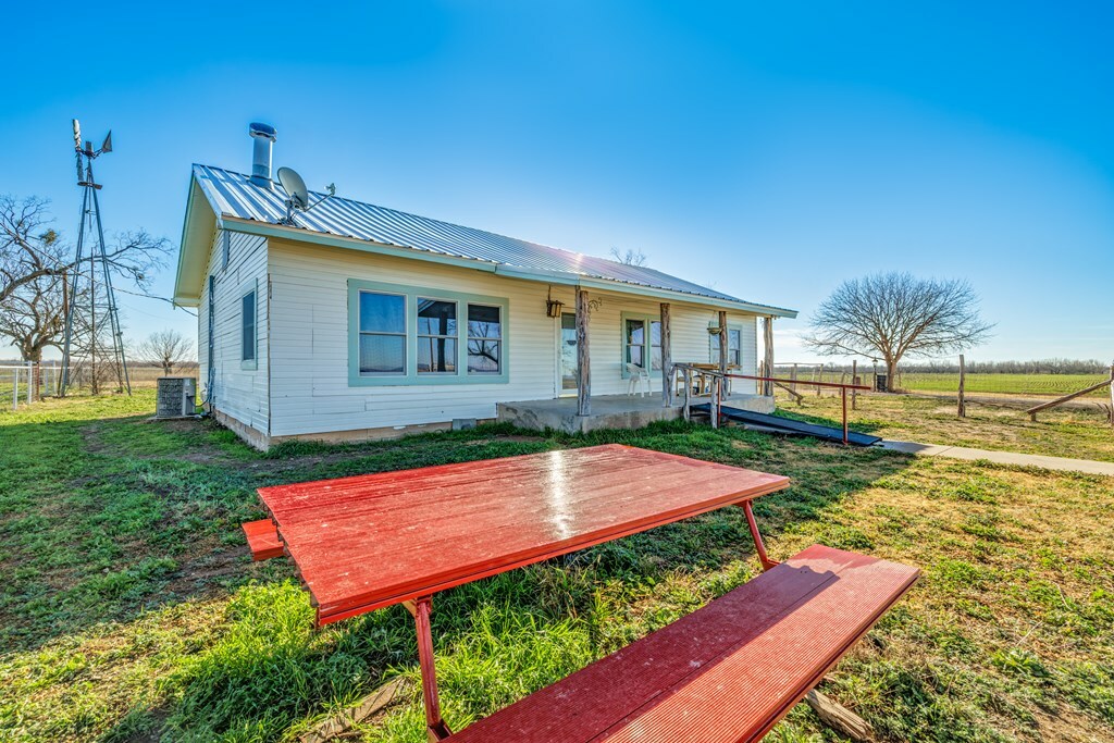 Property Photo:  8458 W Grape Creek Rd  TX 76901 