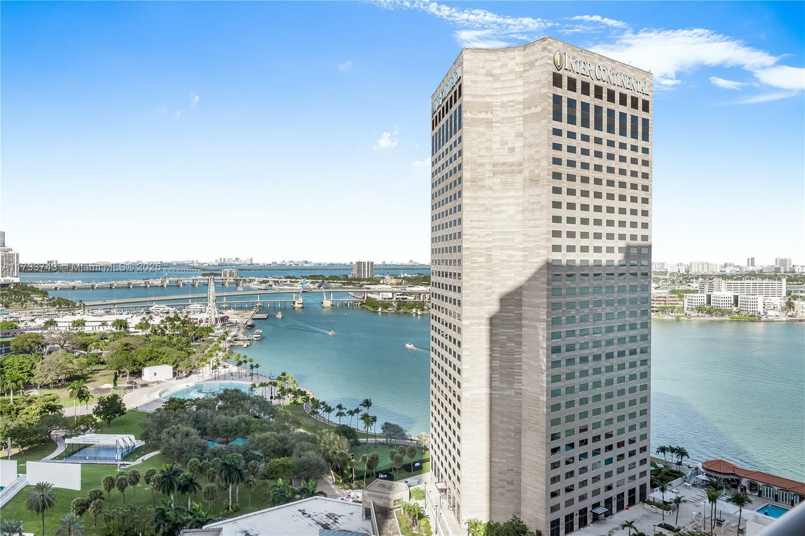 Property Photo:  325 S Biscayne Blvd 2514  FL 33131 