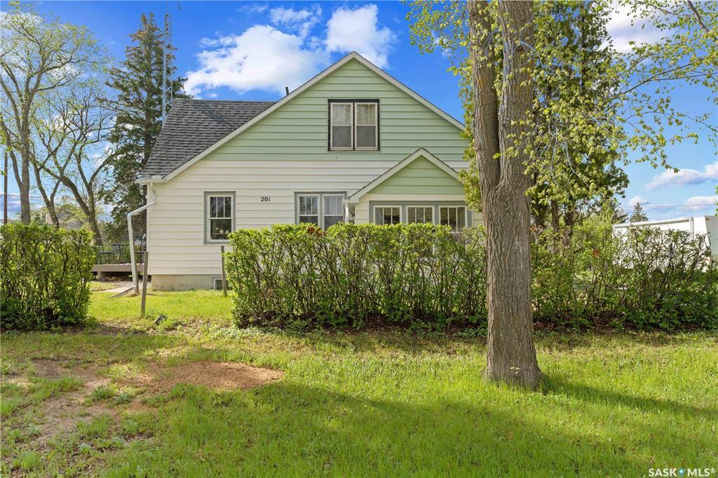 Property Photo:  201 Blackstock Street  SK S0G 4V0 