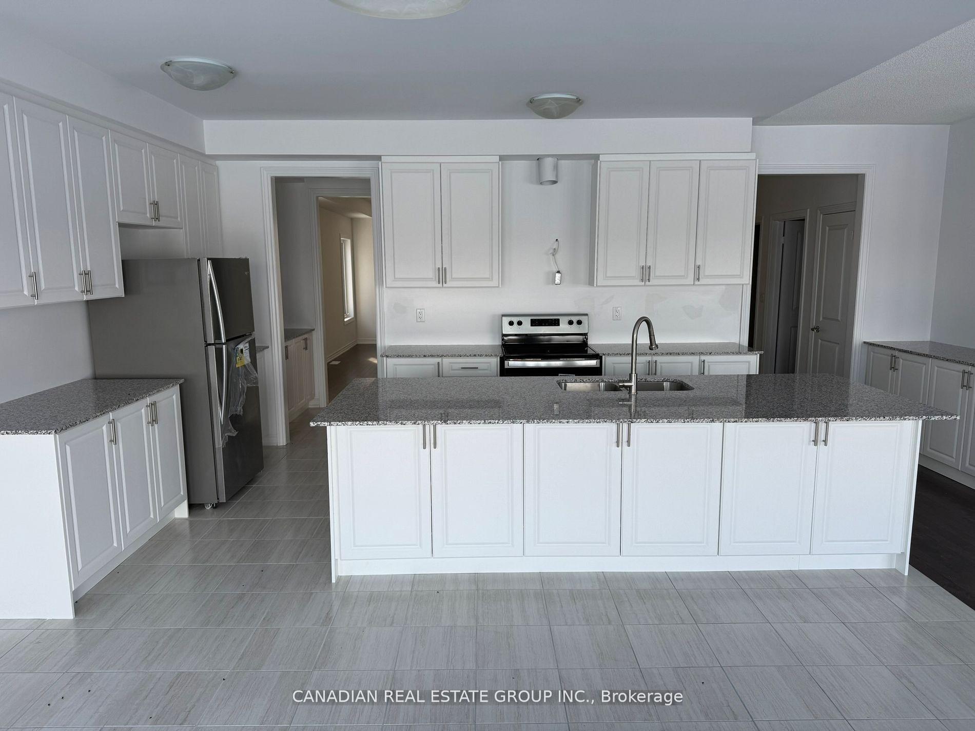 Property Photo:  438 Vandusen Avenue  ON N0C 1B0 