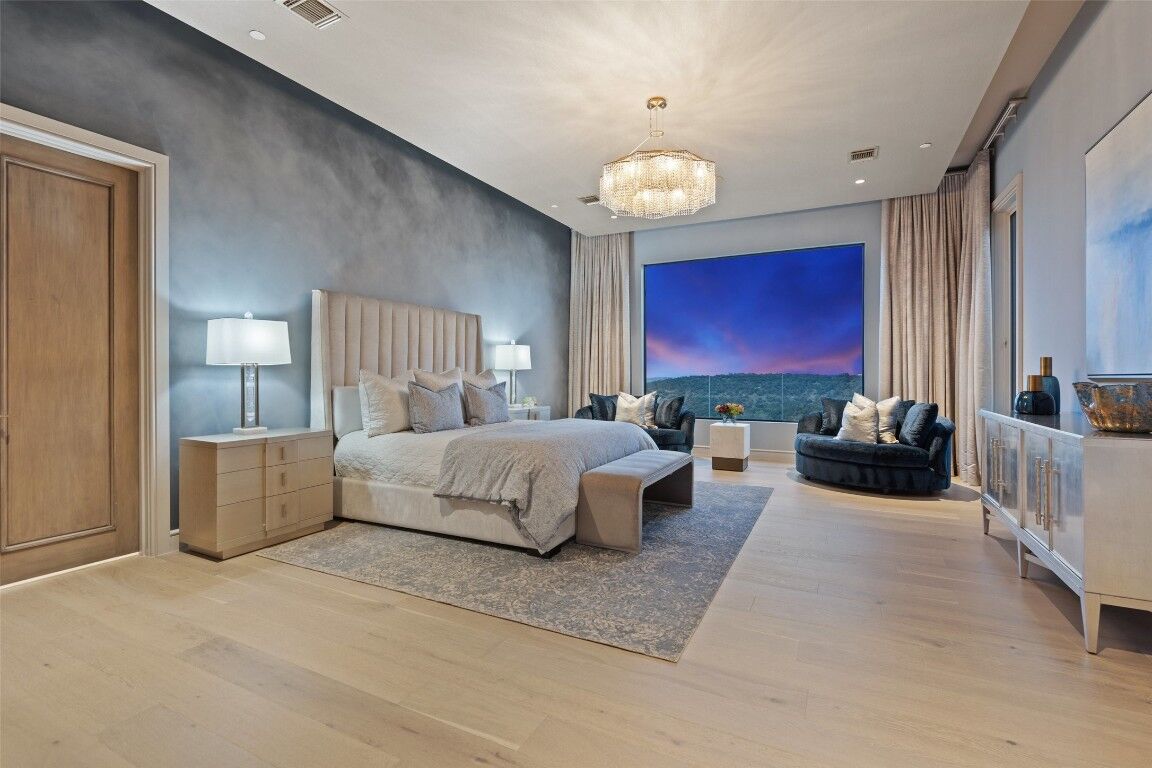 Property Photo: 4901 Mirador Drive TX 78735