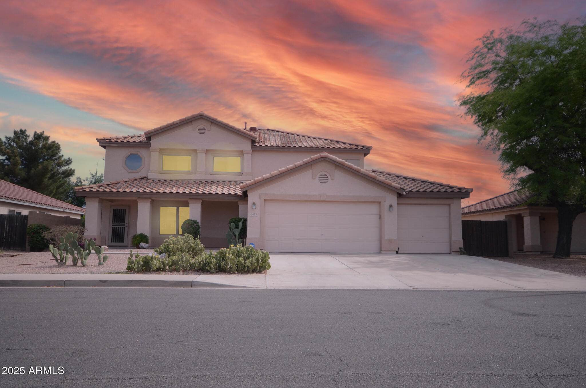 Property Photo: 2073 E Wildhorse Drive AZ 85286