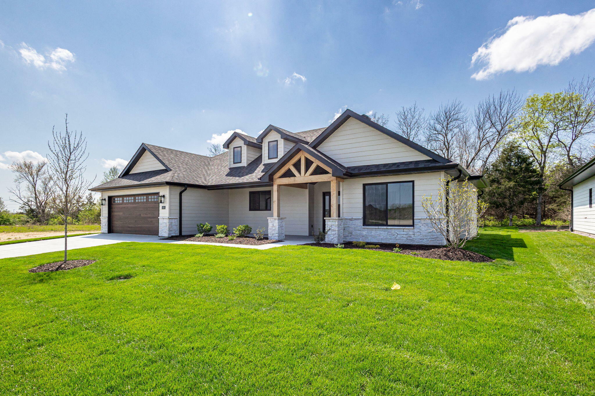 Property Photo: 909 Sagemoor Dr MO 65201