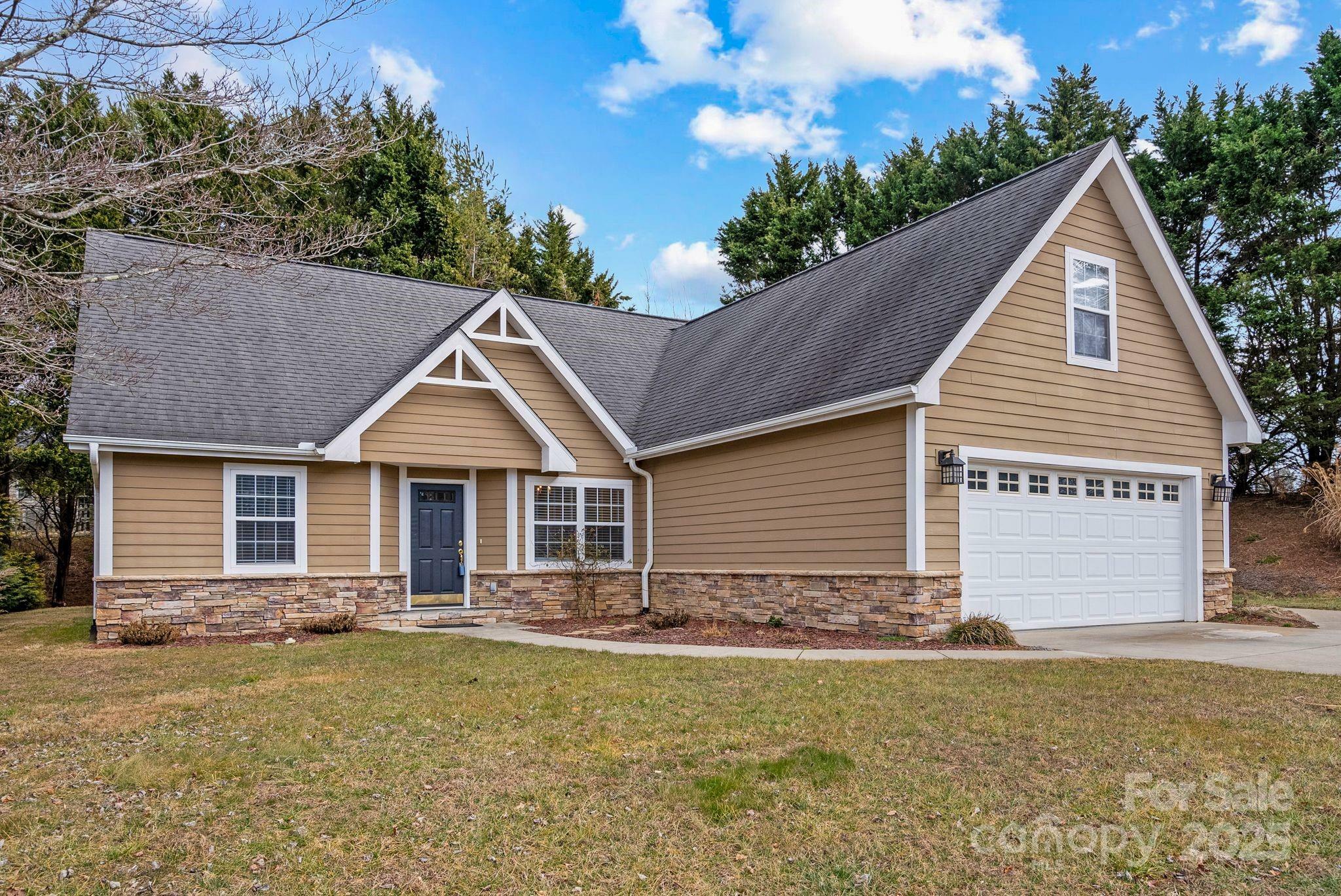 Property Photo:  10 Grove End Road  NC 28732 