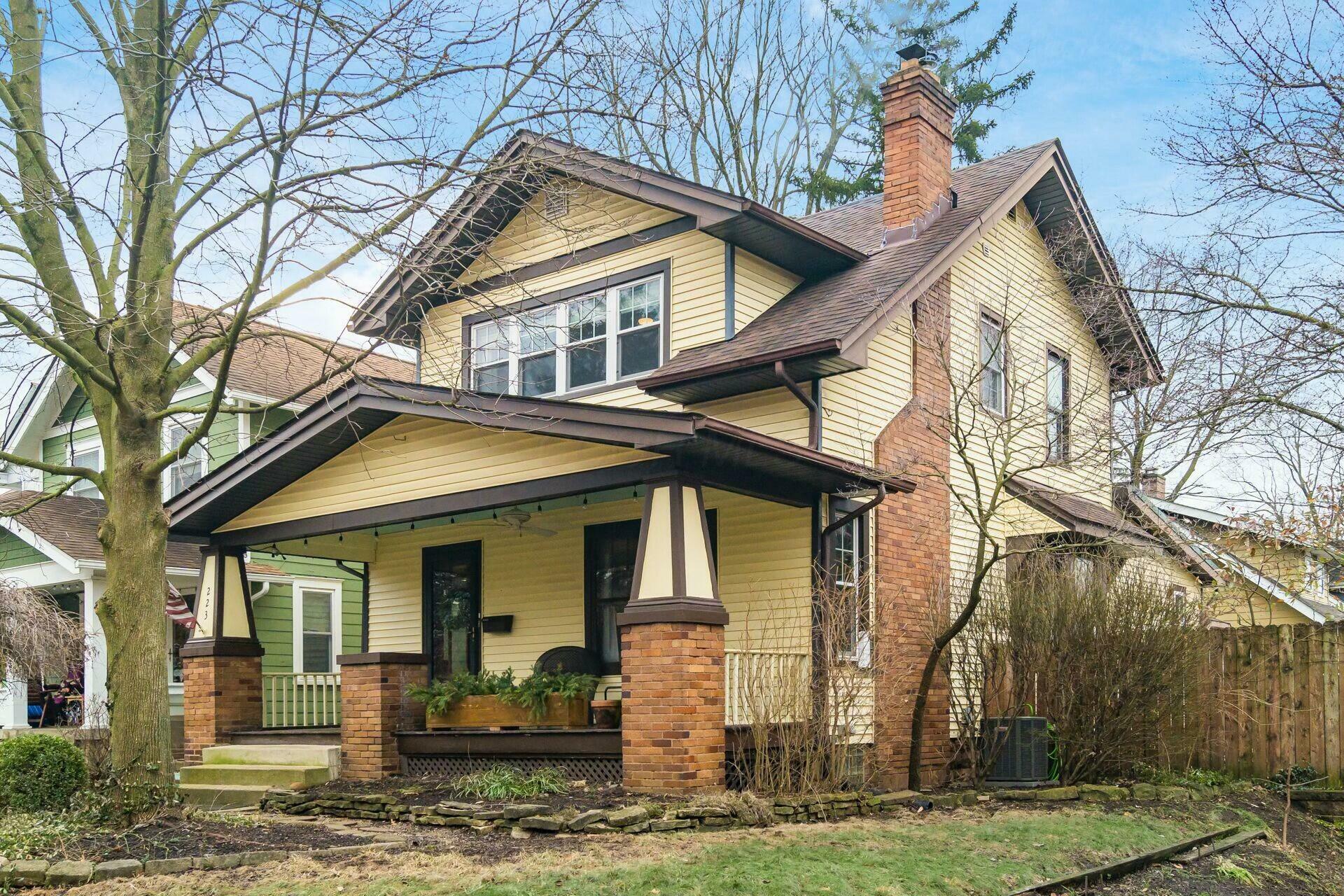 Property Photo:  223 W Como Avenue  OH 43202 