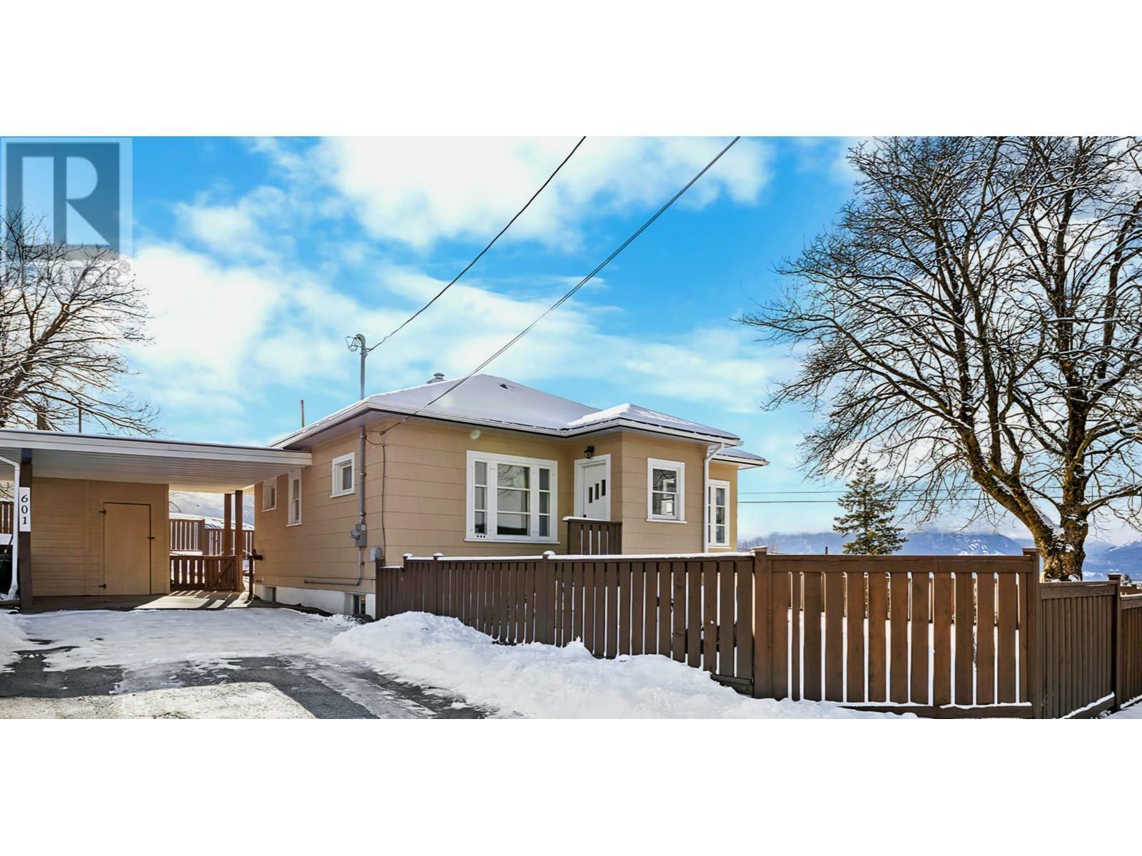 601 Ibbitson Street  Creston BC V0B 1G4 photo