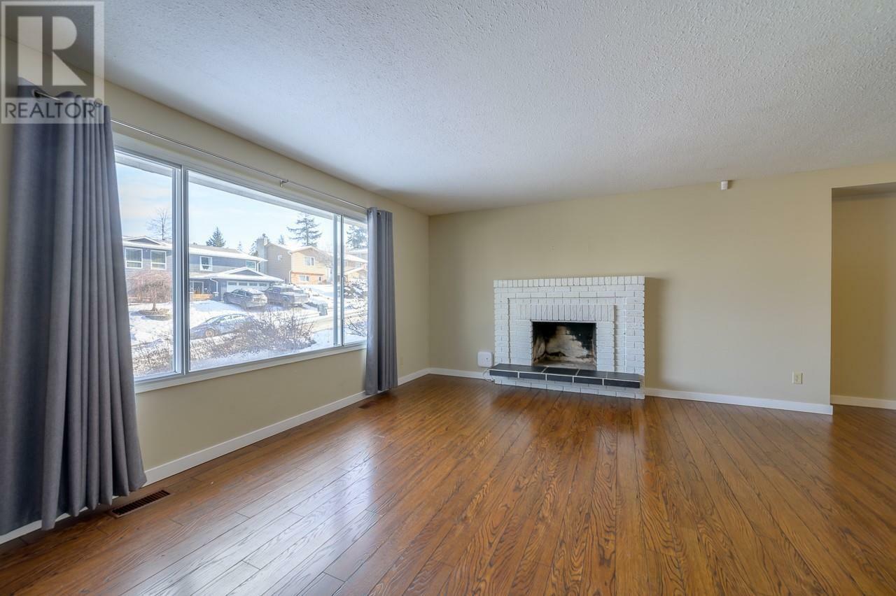 Property Photo:  2108 Van Horne Drive  BC V1S 1G2 