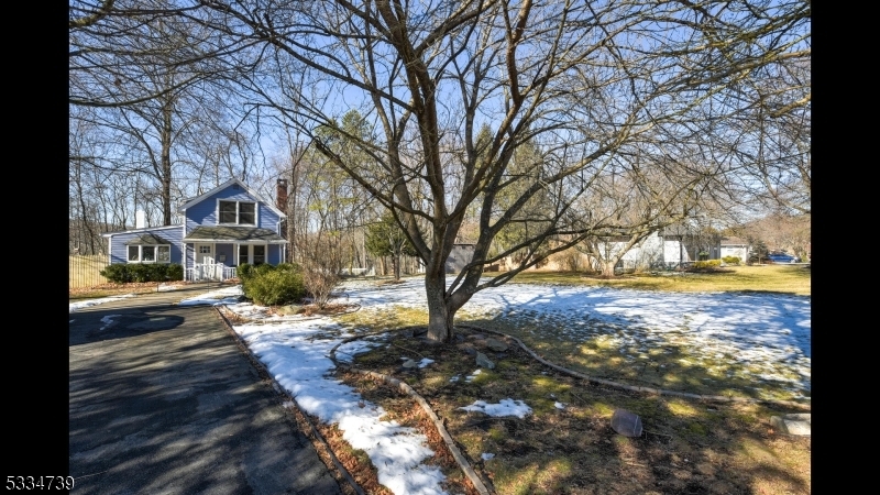 Property Photo:  33 Canterbury Rd  NJ 07456 